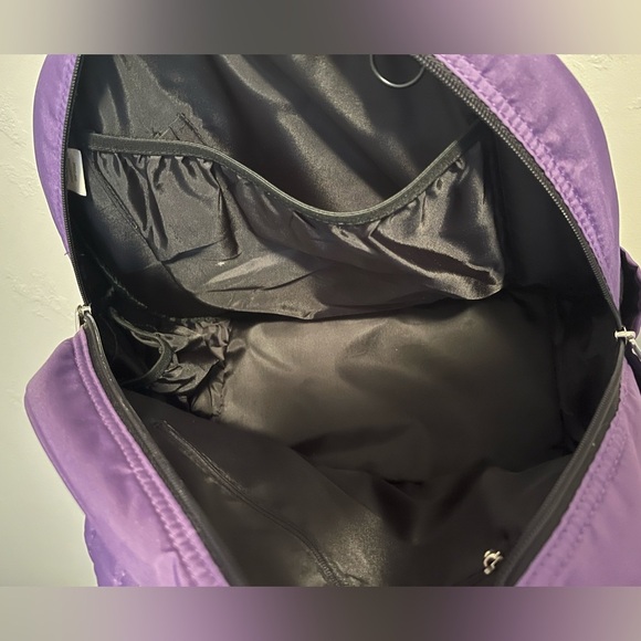 Gaiam Metro Gym Bag - Picture 10 of 13